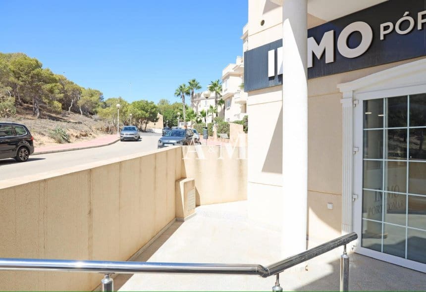 Local Commercial de 1 chambre à louer à Guardamar del Segura - 1 300 € (Ref: 10095672)