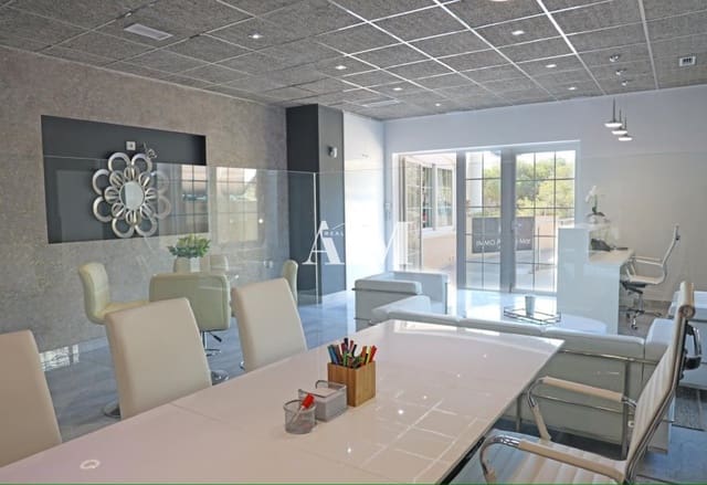 1 camera da letto Commerciale da affittare in Guardamar Playa, Guardamar del Segura - 1.300 € (Rif: 10095672)