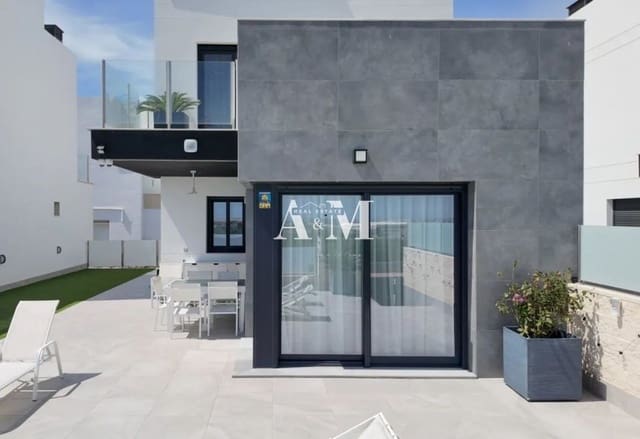 3 soverom Villa til salgs i Los Balcones - Los Altos, Torrevieja med svømmebasseng garasje - € 670 000 (Ref: 10095673)