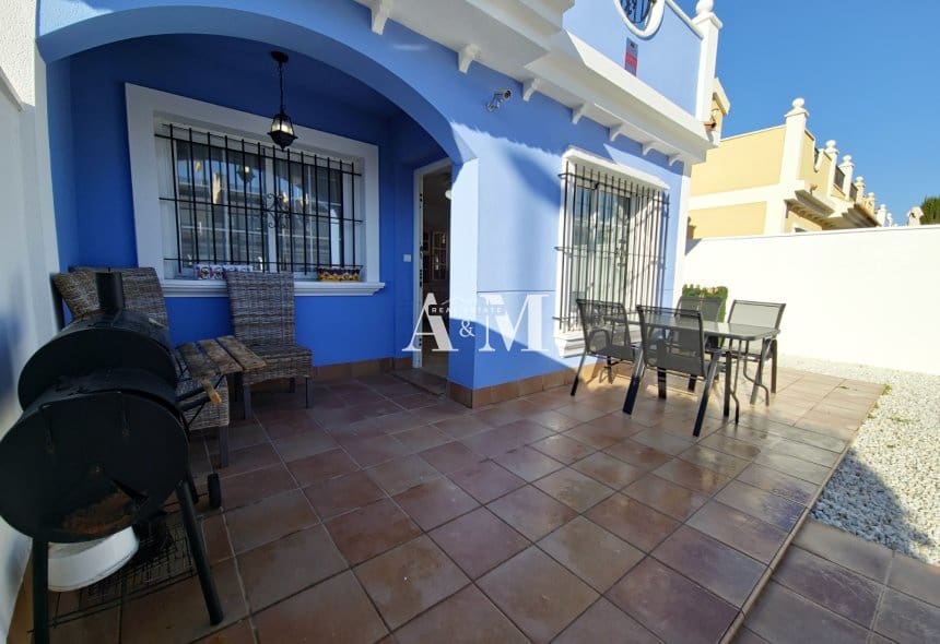3 Zimmer Haus zu vermieten in Campoamor mit Pool - 1.300 € (Ref: 10095676)