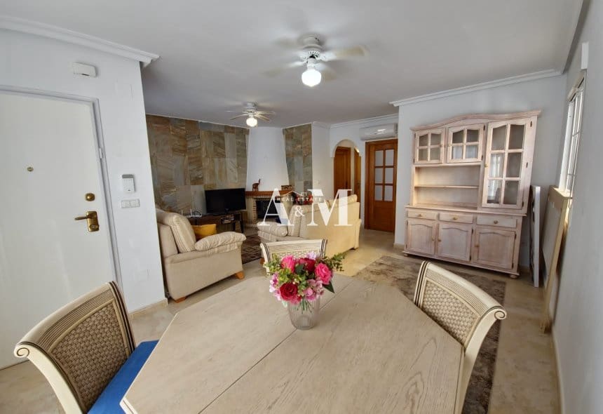 3 Zimmer Haus zu vermieten in Campoamor mit Pool - 1.300 € (Ref: 10095676)