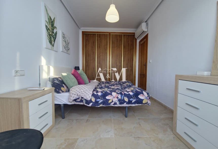 3 Zimmer Haus zu vermieten in Campoamor mit Pool - 1.300 € (Ref: 10095676)