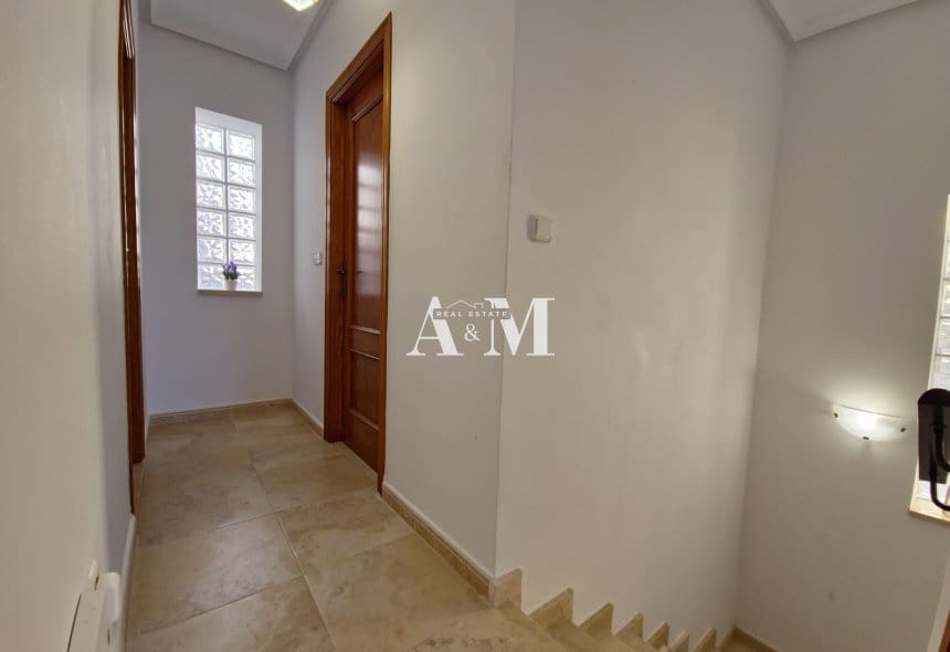 3 Zimmer Haus zu vermieten in Campoamor mit Pool - 1.300 € (Ref: 10095676)