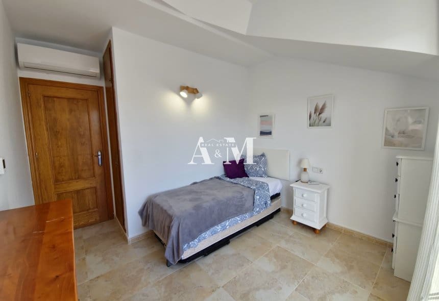 3 Zimmer Haus zu vermieten in Campoamor mit Pool - 1.300 € (Ref: 10095676)