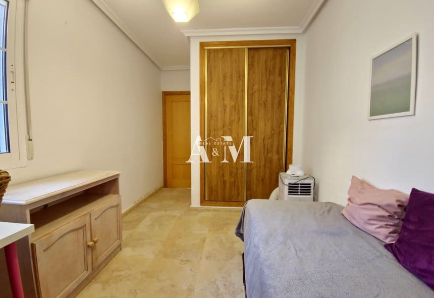 3 Zimmer Haus zu vermieten in Campoamor mit Pool - 1.300 € (Ref: 10095676)