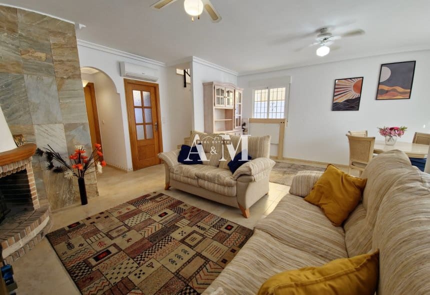 3 Zimmer Haus zu vermieten in Campoamor mit Pool - 1.300 € (Ref: 10095676)