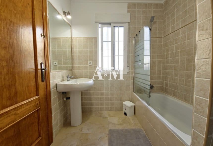 3 Zimmer Haus zu vermieten in Campoamor mit Pool - 1.300 € (Ref: 10095676)