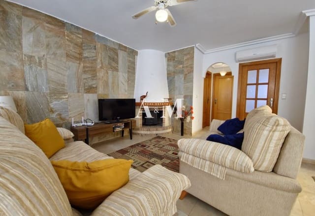 3 Zimmer Haus zu vermieten in Campoamor, Orihuela mit Pool - 1.300 € (Ref: 10095676)