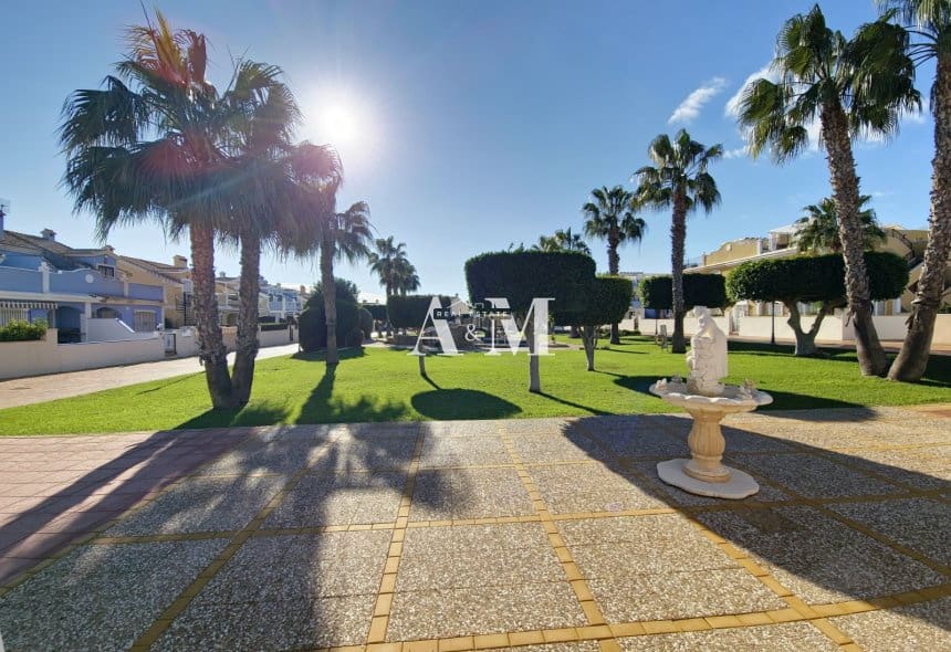 3 Zimmer Haus zu vermieten in Campoamor mit Pool - 1.300 € (Ref: 10095676)