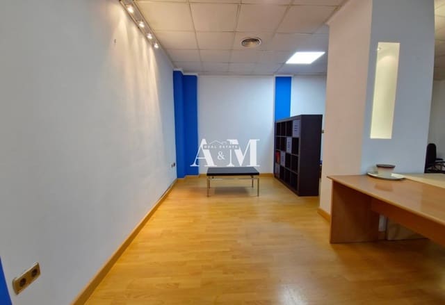 1 quarto Comercial para arrendar em El Molino, Torrevieja - 1 000 € (Ref: 10095677)