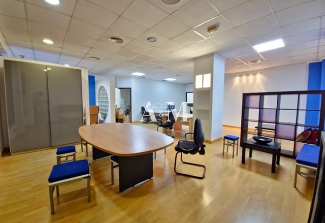 1 quarto Comercial para arrendar em El Molino, Torrevieja - 1 000 € (Ref: 10095677)