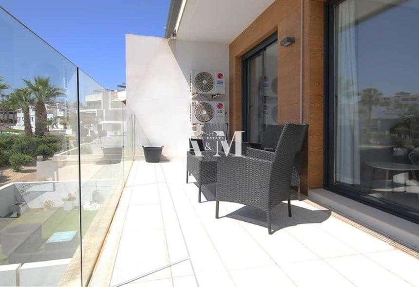 2 soverom Leilighet til leie i Villamartin med svømmebasseng garasje - € 1 350 (Ref: 10095678)