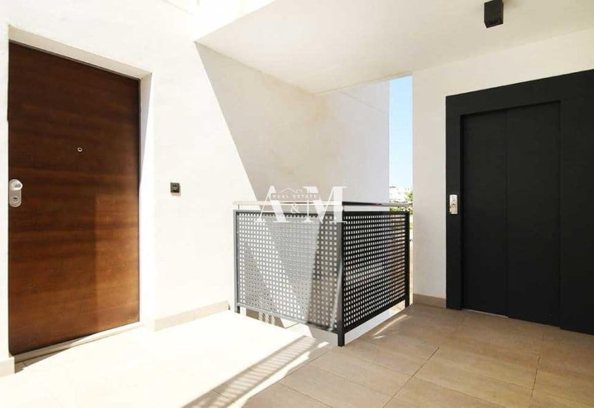 2 soverom Leilighet til leie i Villamartin med svømmebasseng garasje - € 1 350 (Ref: 10095678)