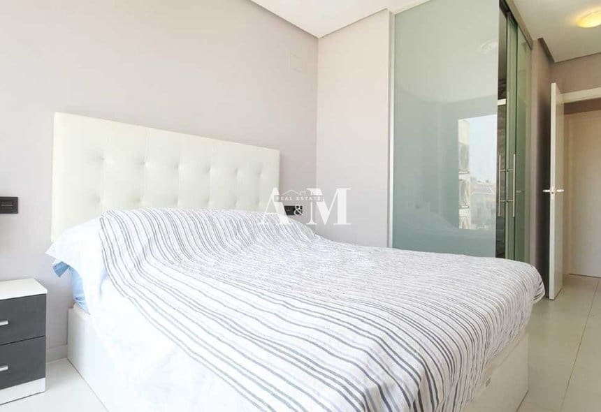 2 soverom Leilighet til leie i Villamartin med svømmebasseng garasje - € 1 350 (Ref: 10095678)