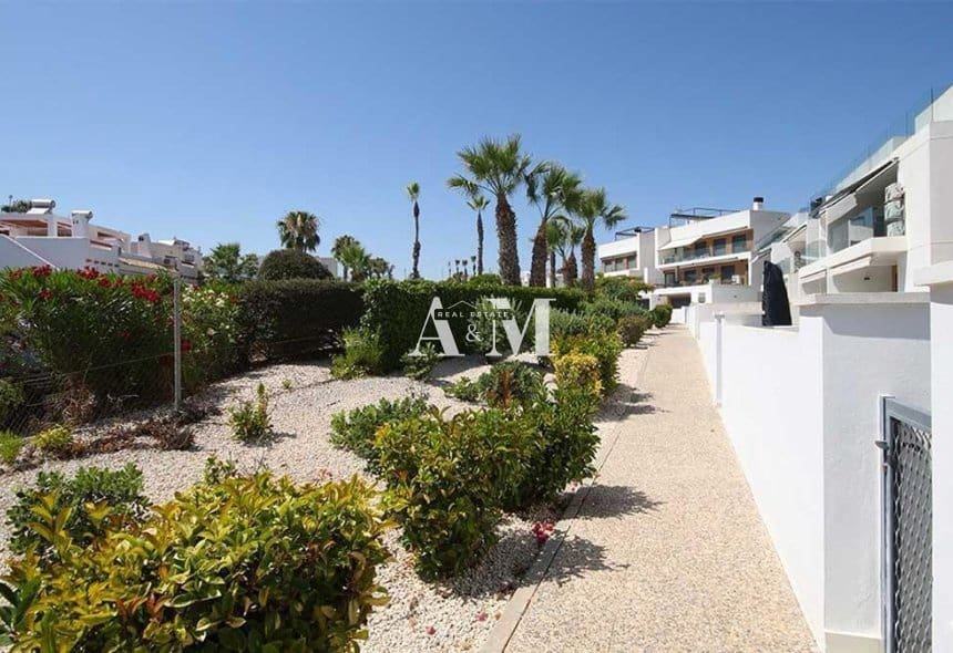 2 soverom Leilighet til leie i Villamartin med svømmebasseng garasje - € 1 350 (Ref: 10095678)
