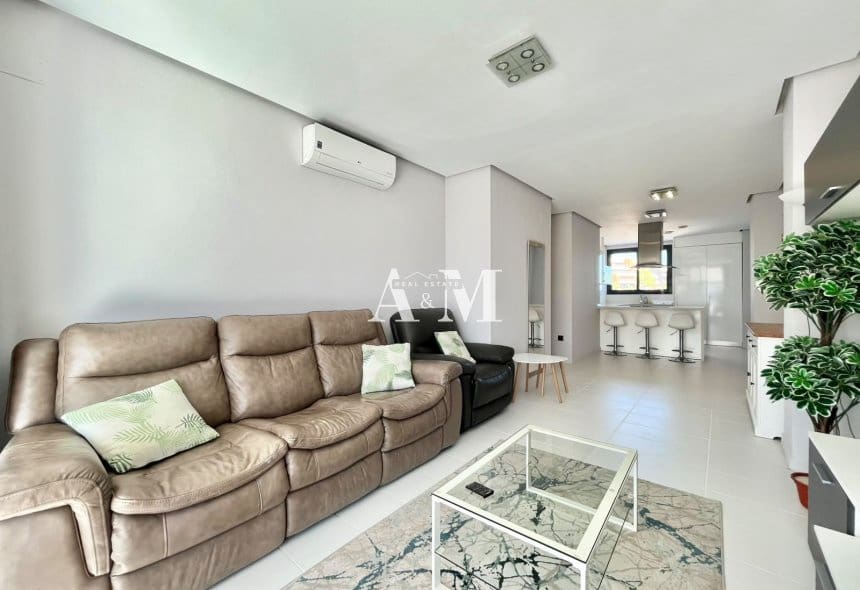 2 quarto Apartamento para arrendar em Villamartin com piscina garagem - 1 350 € (Ref: 10095678)