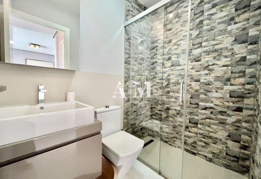 2 quarto Apartamento para arrendar em Villamartin com piscina garagem - 1 350 € (Ref: 10095678)