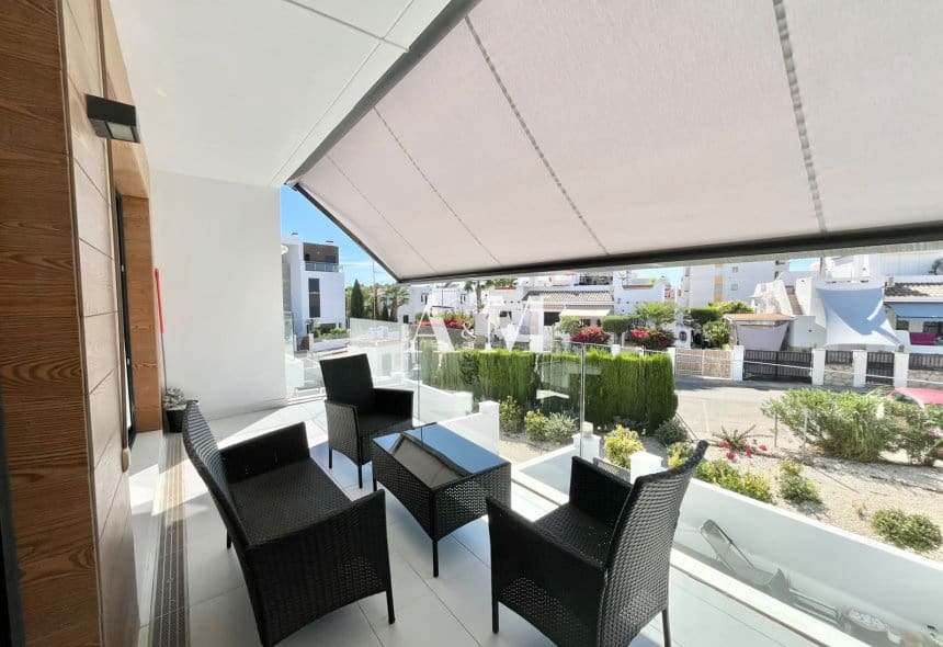2 quarto Apartamento para arrendar em Villamartin com piscina garagem - 1 350 € (Ref: 10095678)