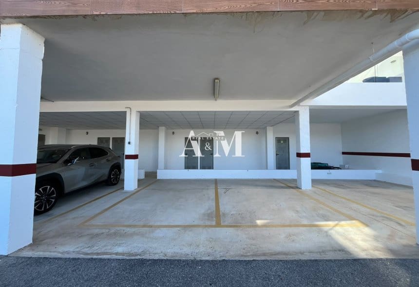 2 quarto Apartamento para arrendar em Villamartin com piscina garagem - 1 350 € (Ref: 10095678)