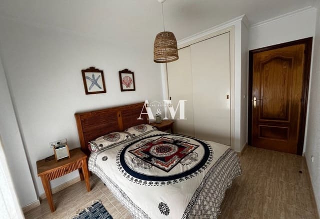 2 makuuhuone Ranta-asunto vuokrattavana paikassa La Manga del Mar Menor mukana uima-altaan 
autotalli - 750 € (Ref: 10095679)