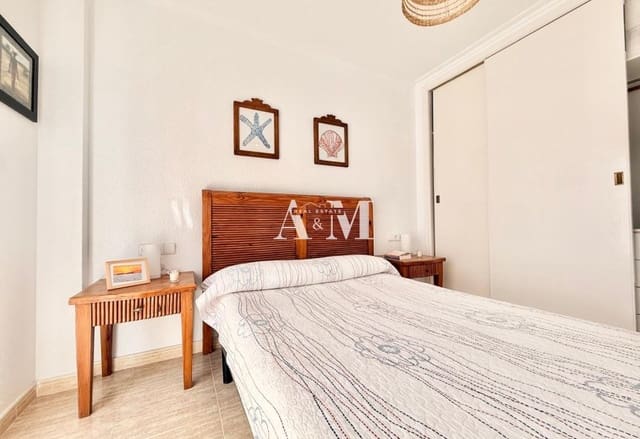 Apartamento Playa de 2 habitaciones en La Manga del Mar Menor en alquiler con piscina garaje - 750 € (Ref: 10095679)