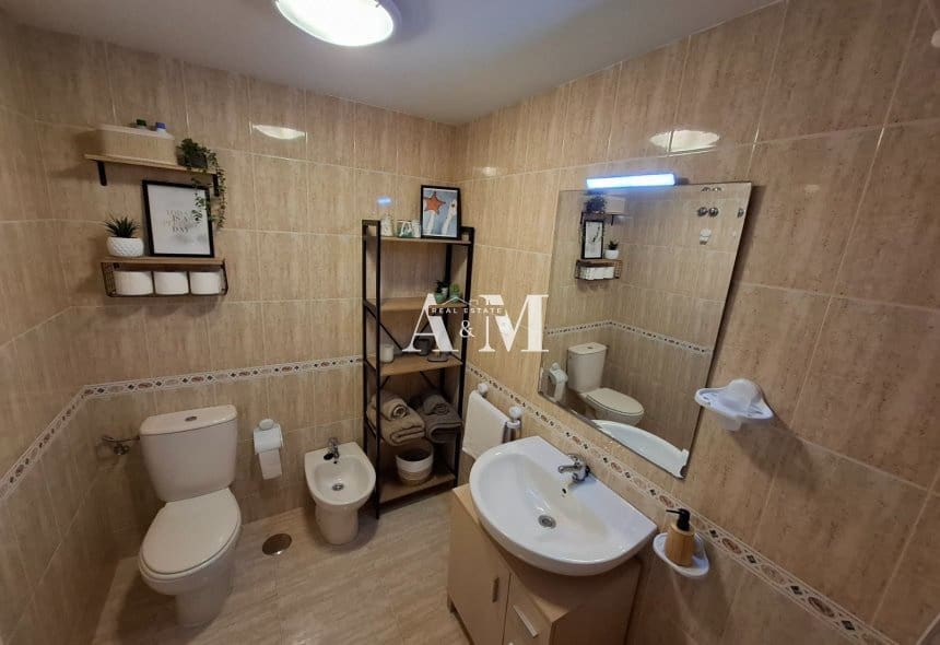 2 camera da letto Appartamento sulla Spiaggia da affittare in La Manga del Mar Menor con piscina garage - 750 € (Rif: 10095681)