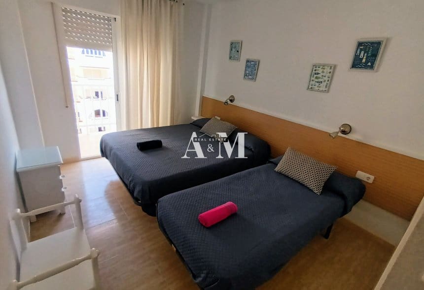 2 camera da letto Appartamento sulla Spiaggia da affittare in La Manga del Mar Menor con piscina garage - 750 € (Rif: 10095681)