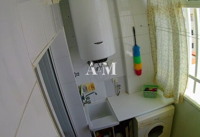 2 camera da letto Appartamento sulla Spiaggia da affittare in La Manga del Mar Menor con piscina garage - 750 € (Rif: 10095681)