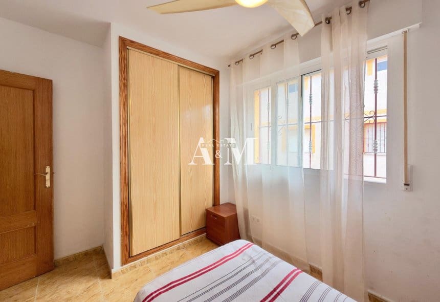 3 slaapkamer Huis te huur in La Florida - € 1.200 (Ref: 10095685)