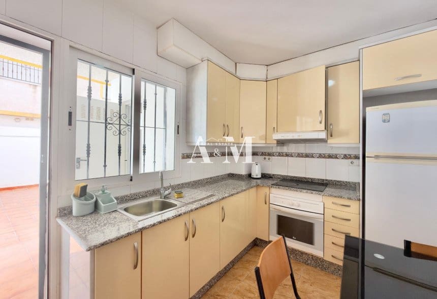 3 slaapkamer Huis te huur in La Florida - € 1.200 (Ref: 10095685)