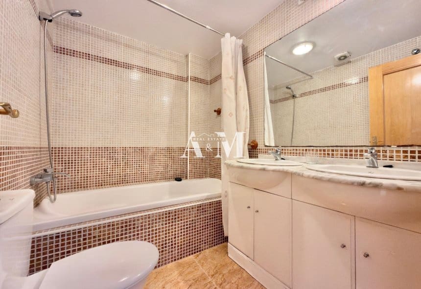 3 slaapkamer Huis te huur in La Florida - € 1.200 (Ref: 10095685)