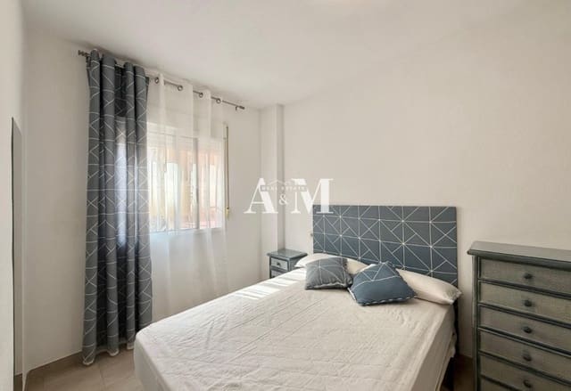 Apartamento de 2 habitaciones en Las Viñas, Guardamar del Segura en alquiler - 750 € (Ref: 10095686)