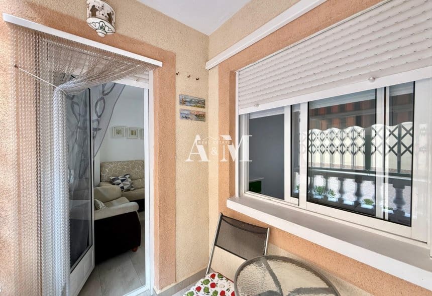 Apartamento de 2 habitaciones en Guardamar del Segura en alquiler - 750 € (Ref: 10095686)