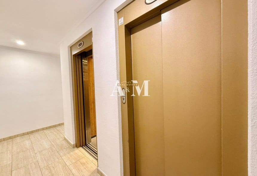 Apartamento de 2 habitaciones en Guardamar del Segura en alquiler - 750 € (Ref: 10095686)