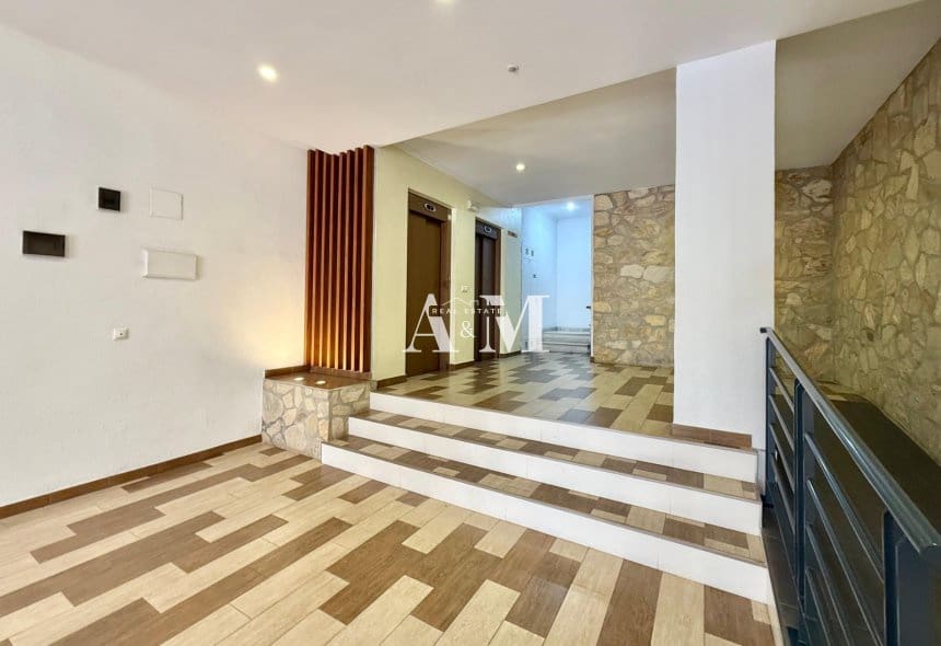 Apartamento de 2 habitaciones en Guardamar del Segura en alquiler - 750 € (Ref: 10095686)