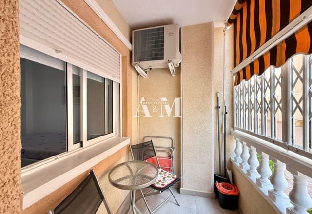 Apartamento de 2 habitaciones en Las Viñas, Guardamar del Segura en alquiler - 750 € (Ref: 10095686)