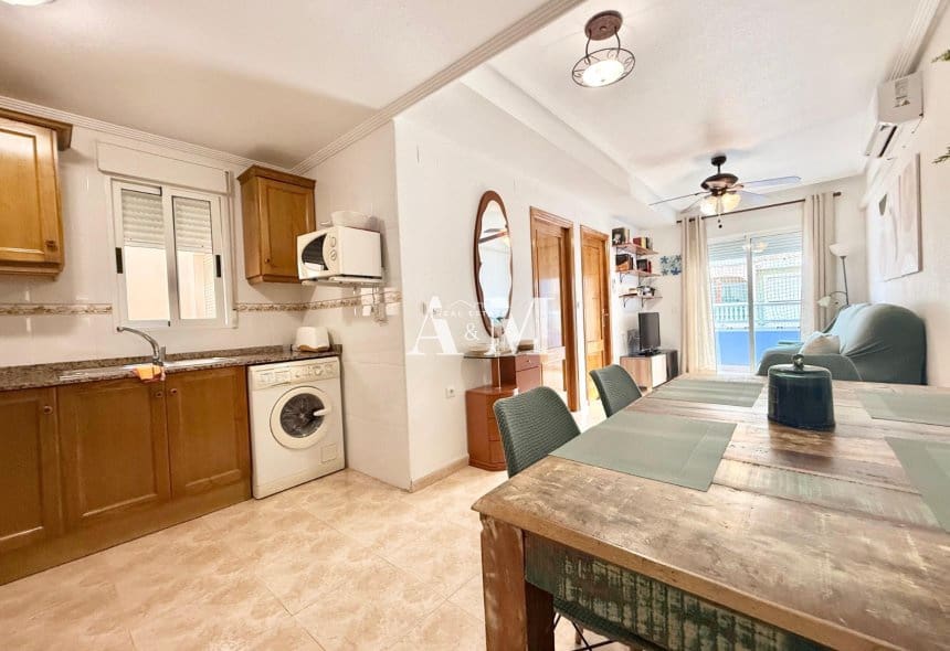 2 slaapkamer Appartement te huur in Torrevieja - € 650 (Ref: 10095688)