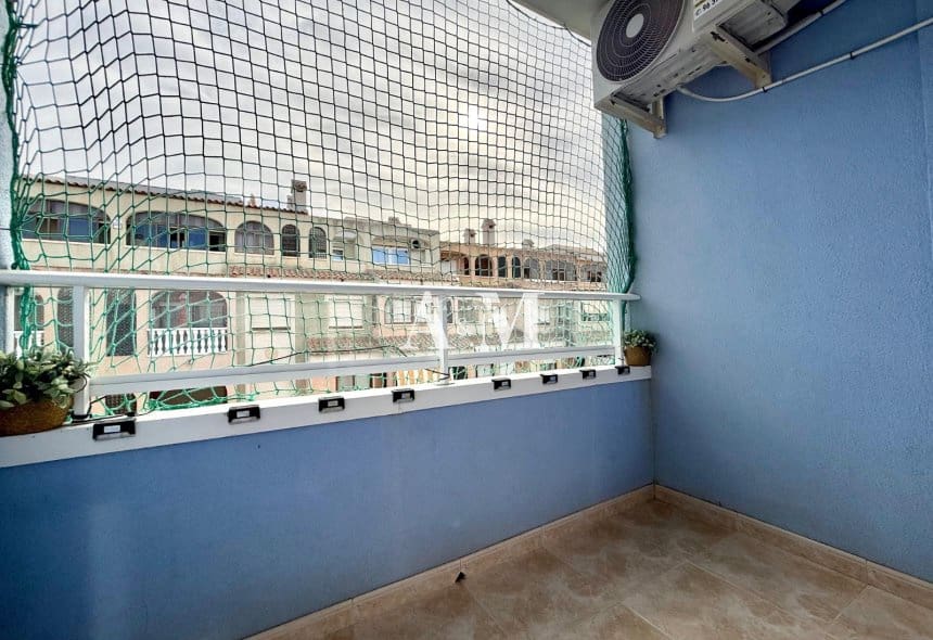 2 slaapkamer Appartement te huur in Torrevieja - € 650 (Ref: 10095688)