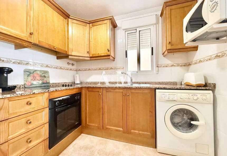 2 slaapkamer Appartement te huur in Torrevieja - € 650 (Ref: 10095688)