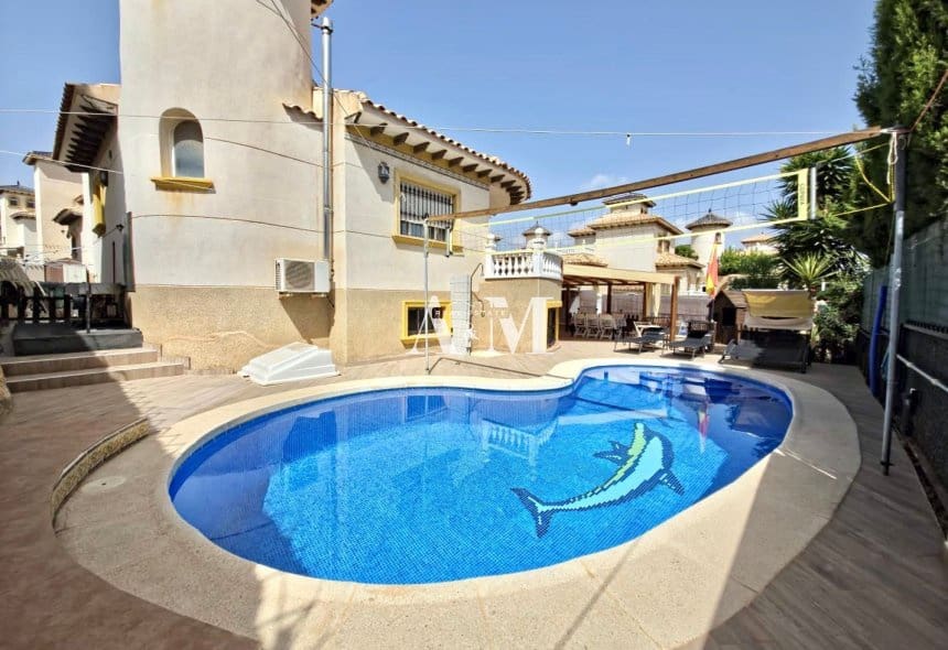 3 quarto Moradia para arrendar em Orihuela Costa com piscina - 1 400 € (Ref: 10095689)