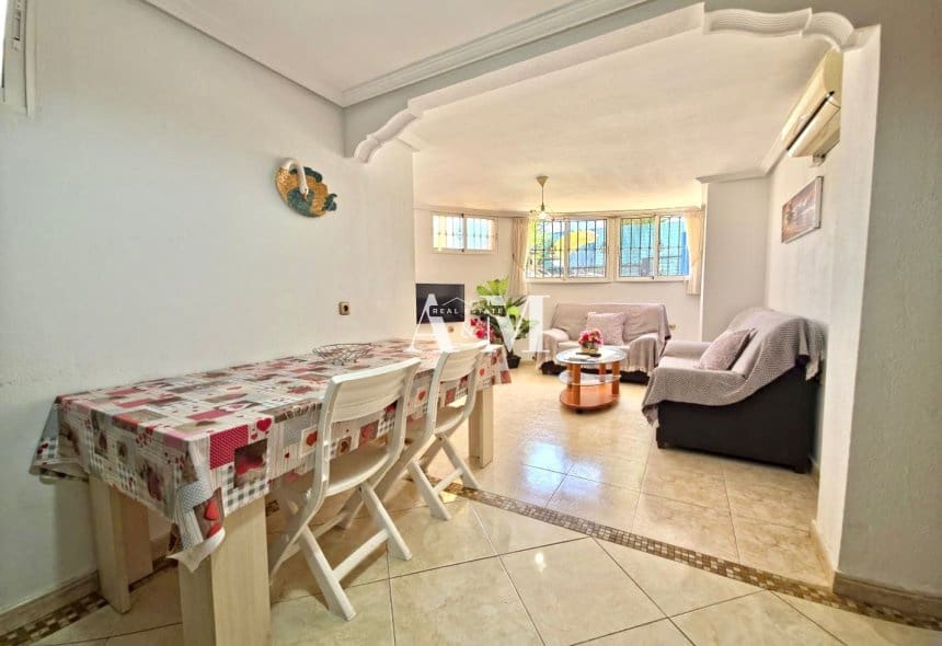 3 quarto Moradia para arrendar em Orihuela Costa com piscina - 1 400 € (Ref: 10095689)