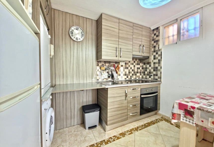 3 quarto Moradia para arrendar em Orihuela Costa com piscina - 1 400 € (Ref: 10095689)