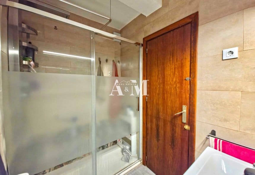 3 quarto Apartamento de Praia para arrendar em Dehesa de Campoamor com piscina - 850 € (Ref: 10095690)