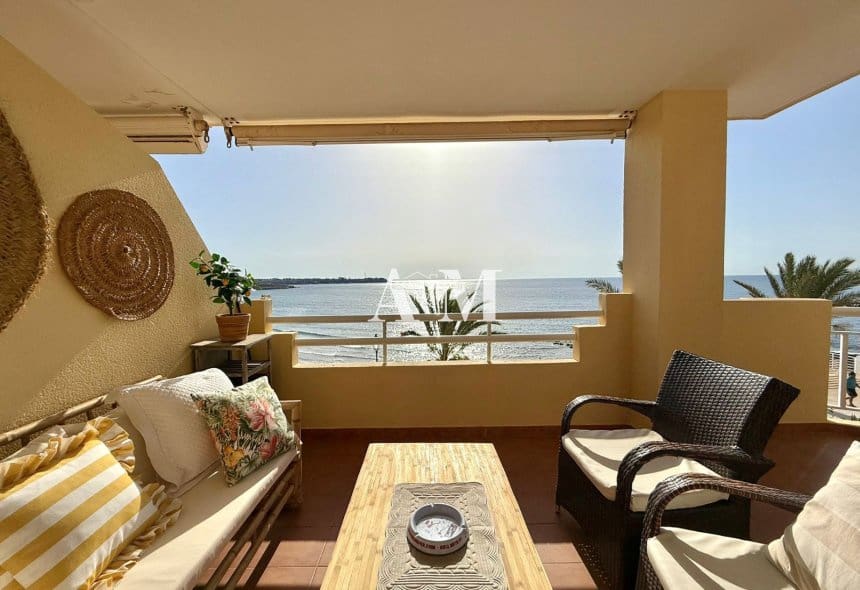 4 Zimmer Strandapartment zu vermieten in Dehesa de Campoamor mit Pool Garage - 1.300 € (Ref: 10095692)