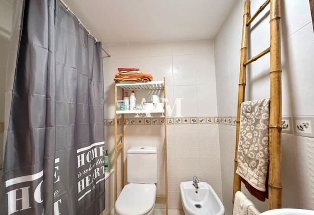 4 soveværelse Strandlejlighed til leje i Dehesa de Campoamor, Orihuela med swimmingpool garage - € 1.300 (Ref: 10095692)