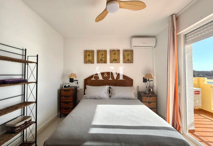 4 Zimmer Strandapartment zu vermieten in Dehesa de Campoamor mit Pool Garage - 1.300 € (Ref: 10095692)