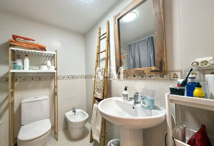 4 Zimmer Strandapartment zu vermieten in Dehesa de Campoamor mit Pool Garage - 1.300 € (Ref: 10095692)