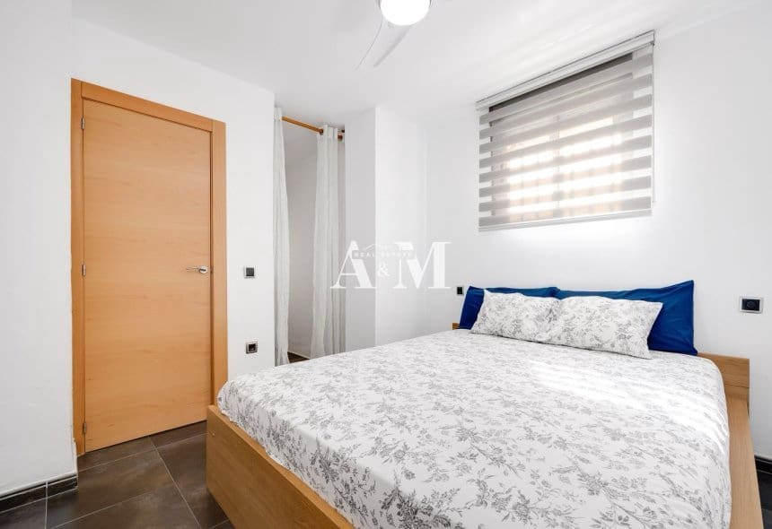 2 makuuhuone Ranta-asunto vuokrattavana paikassa La Mata - 950 € (Ref: 10095694)