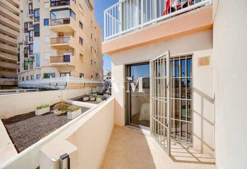 2 makuuhuone Ranta-asunto vuokrattavana paikassa La Mata - 950 € (Ref: 10095694)