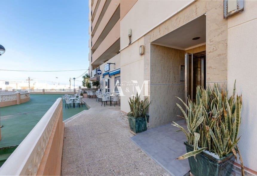 2 makuuhuone Ranta-asunto vuokrattavana paikassa La Mata - 950 € (Ref: 10095694)